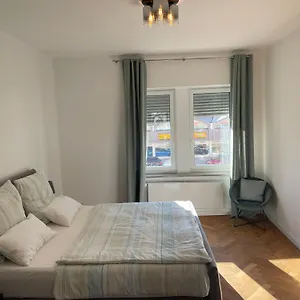 grosse-wohnung-in-westend.getmunichhotels.com/